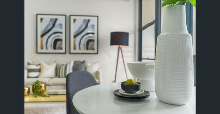 PERFECTLY LOCATED UNFURNISHED 2 BEDROOM APARTMENT WITH RESORT STYLE FACILITIES - Photo 3