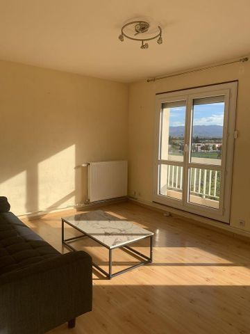 Location Appartement 5 pièces 83m² VALENCE 26000 - Photo 2