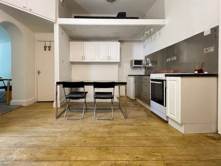 South Lambeth Road, London - Photo 5