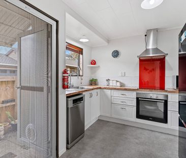 Two Bedroom on Woodhill - Photo 6