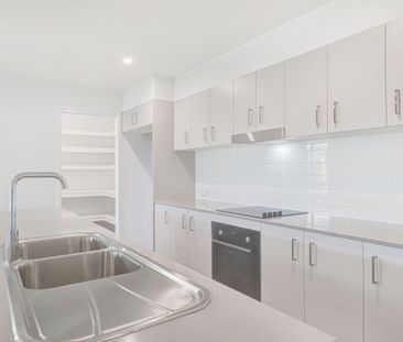 Family Home in Emerging Suburb&excl; - Photo 1