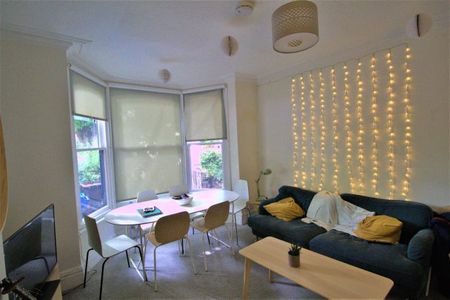 10 Thompson Road, Ecclesall - Photo 3