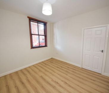 3 bed House - Terraced for Rent - Photo 6