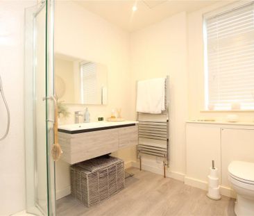 3 bedroom semi-detached house to rent - Photo 6
