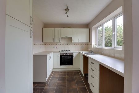4 Bedroom - Photo 2