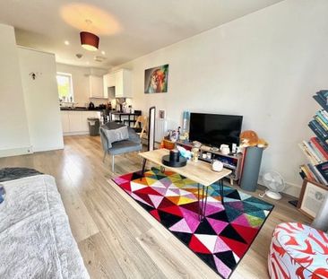 Eaton House, Radcliffe Road - Photo 2