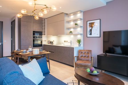 Water Facing Two bedroom apartment @ Opus, 6 Hanover Quay, Grand Canal Dock, Dublin 2. - Photo 5