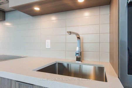 For Lease - 8 Eglinton Avenue Unit# 5111, Toronto, Ontario - Photo 5