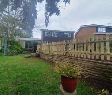 4 bedroom detached house to rent - Photo 4