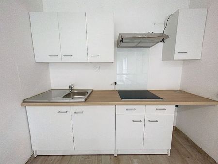 Appartement à louer - REIMS- PROCHE HÔPITAL- - Photo 5