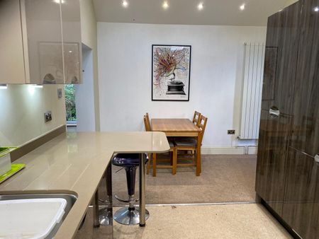 Room in a Shared Flat, Western Elms Avenue, RG30 - Photo 5