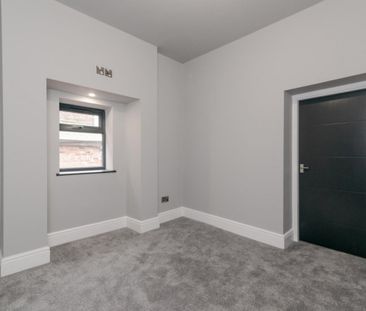 60-62 Market Street, Wigan - Photo 2