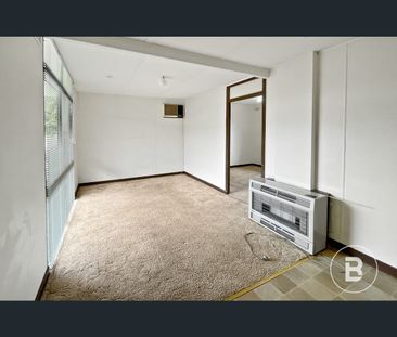 62 Longley Street, Alfredton, Vic 3350 - Photo 2