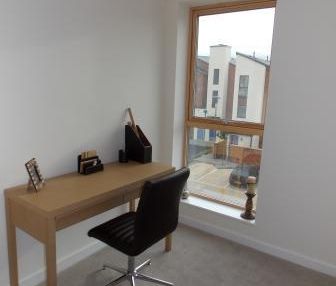 2 bedroom terraced house to rent - Photo 4