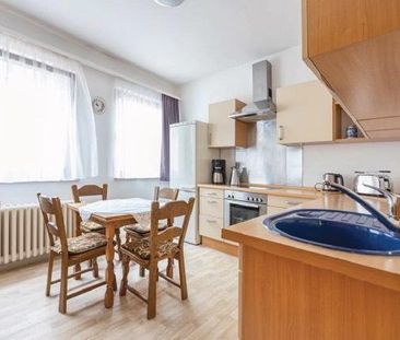 Bistro und 3-Zimmerwohnung im Herzen von Bad Hoenningen - Photo 1