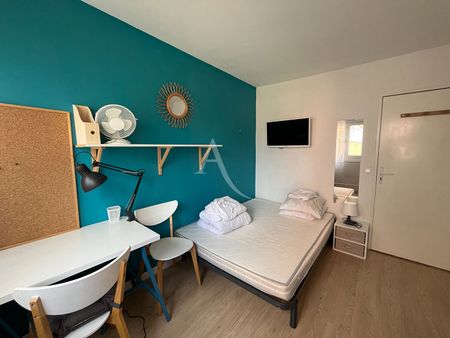 Location Appartement 4 pièces 75m² - Photo 4