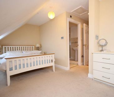 4 bedroom detached house to rent - Photo 1