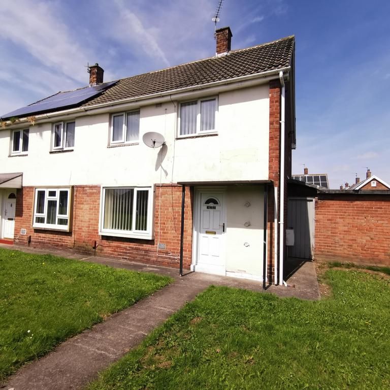 2 bedroom terraced house to rent - Photo 1