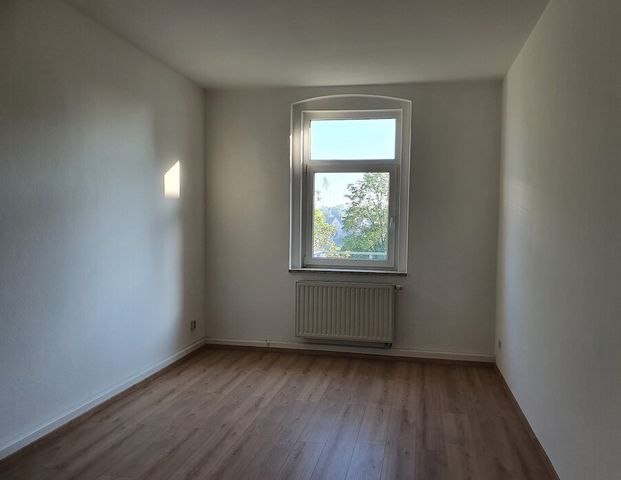 *Schöne, helle 3-Zimmer Wohnung*2. OG*Balkon* neu saniertes Bad in Plauen - Photo 1