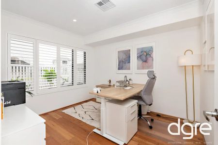 2/192 Hamilton Road, Spearwood WA 6163 - Photo 4