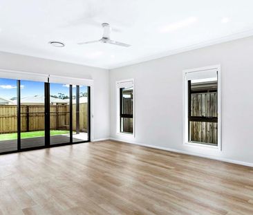 BRAND NEW EXECUTIVE 4 BEDROOM HOME + MEDIA ROOM - IN COASTAL POINT ... - Photo 3