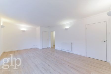 3 Bedroom Apartment, Rokeby House, Lambs Conduit Street, WC1N - Photo 4