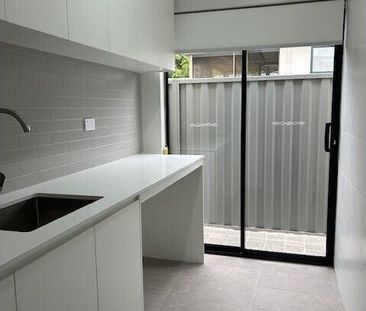 Bassendean - Photo 5