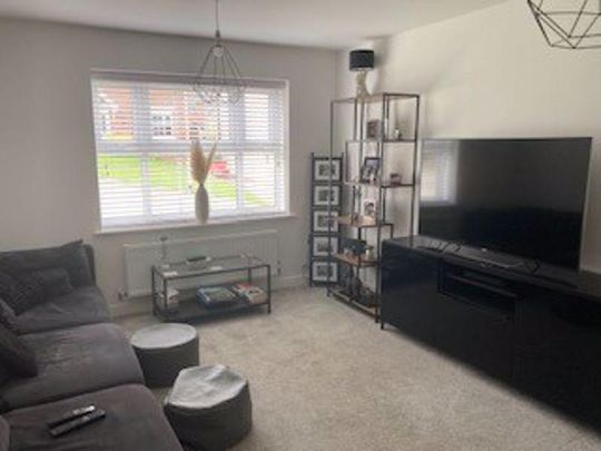 4 bedroom detached house to rent - Photo 1