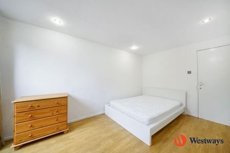 3 bedroom apartment to rent - Photo 4