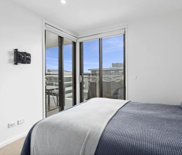 Contemporary Inner-South Lifestyle with Space, Style & Convenience - Photo 6