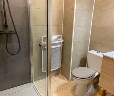 Location Appartement 4 pièces 62m² LES VANS 07140 - Photo 6