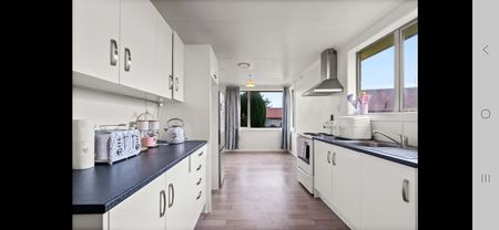 Warm 3 Bedroom Home - Low Maintenance - Glengarry - Photo 4