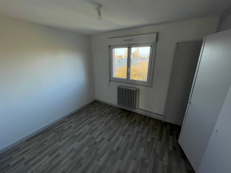 Location - Appartement T4 - 74 m² - Montbéliard - Photo 2