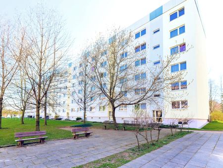 SELTENHEIT! 6-Zimmer-Wohnung in Chemnitz - Platz für die ganze Familie! 2 Bäder & 2 Balkone! - Photo 2
