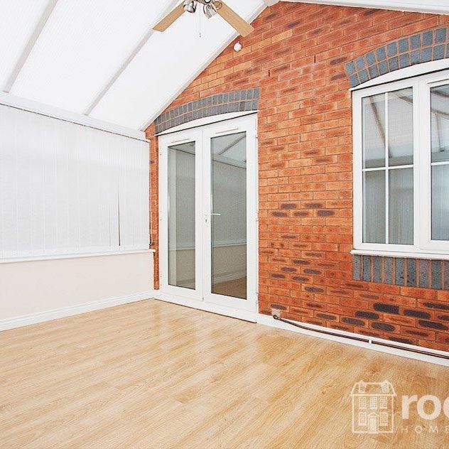 4 bedroom house to rent - Photo 1