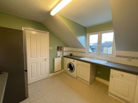 2 Bed Flat, Dover Close, NW2 - Photo 4