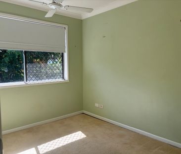18 Laurinda Crs, Springwood QLD 4127 - House For Rent | Domain - Photo 3