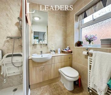 2 bedroom bungalow to rent - Photo 3