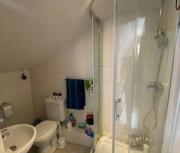 Studio to rent - Photo 6