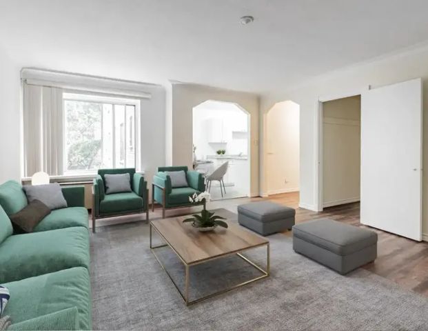 117 Old Forest Hill Road & 725 Eglinton Avenue West | 725 Eglinton Ave W, Toronto - Photo 1