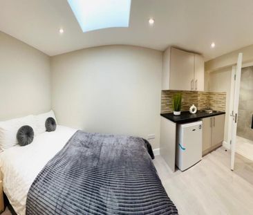Room in a Shared Flat, High Road, NW10 - Photo 5