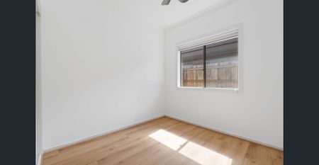 PEACEFUL PARKSIDE POSITION! - Photo 2