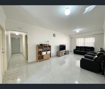9/9 Pulchella Street, Wattle Grove, WA 6107 - Photo 4