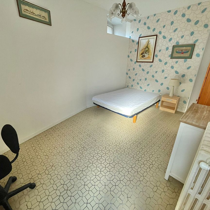 A LOUER - NANTES ST DONATIEN - Grand appartement 1 pièce MEUBLÉ de 24.89 m² - Photo 1