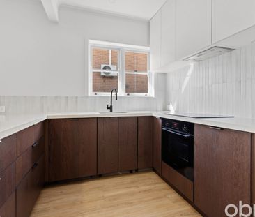 Character, Comfort & Contemporary Style - Photo 5