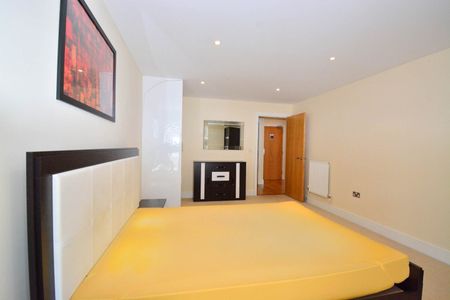 1 Bed Flat, Denison House, E14 - Photo 5