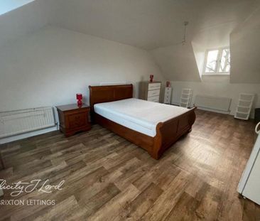 1 bedroom in a flat share to rent - Photo 2