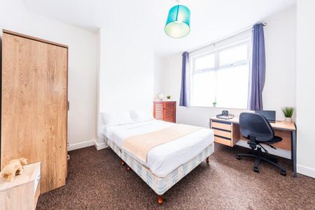 5 bedroom terraced house to rent - Photo 5