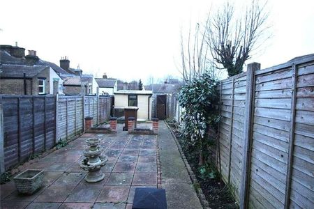 Charter Street, Gillingham, Kent, ME7 - Photo 4