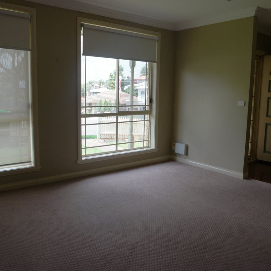 1/31 Mcnamara Avenue, Airport West VIC 3042 - Photo 1
